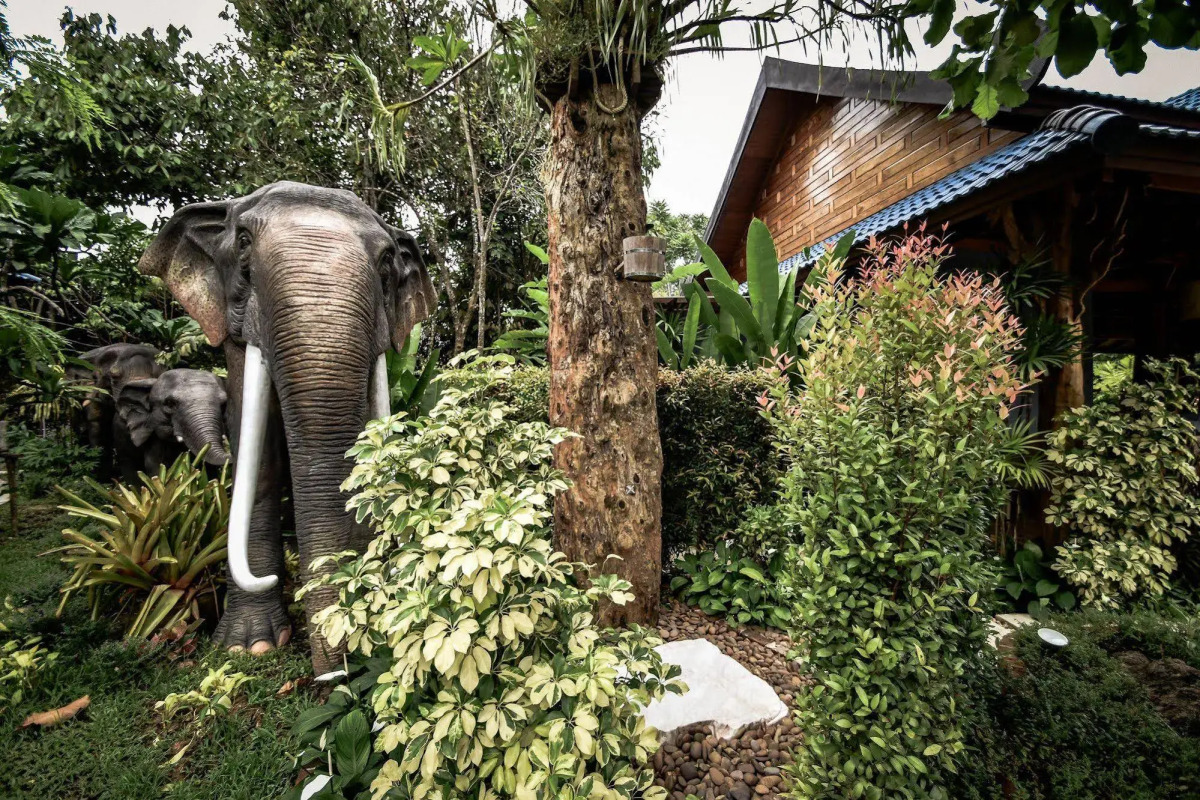 The Nine Thipthara Klongson Resort