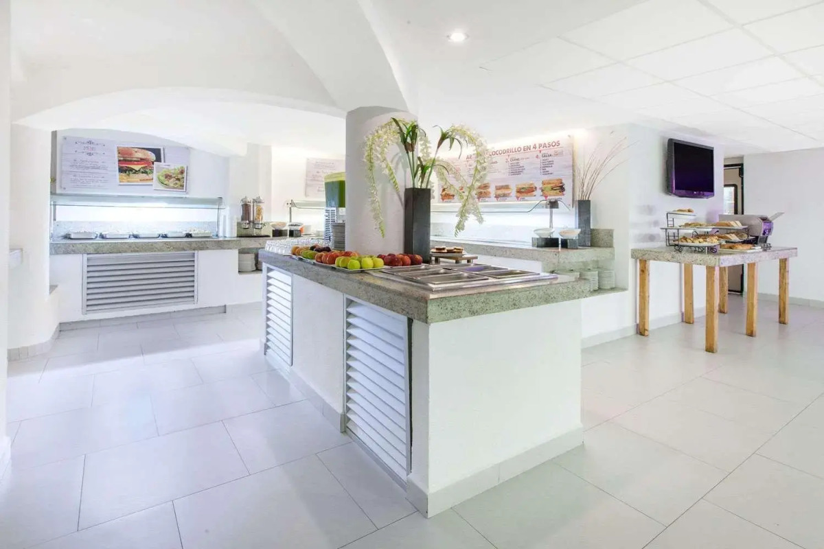 Отель Adhara Express