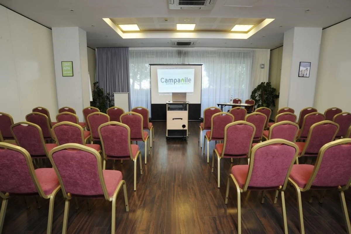 Travelodge BCN Cornella Fira