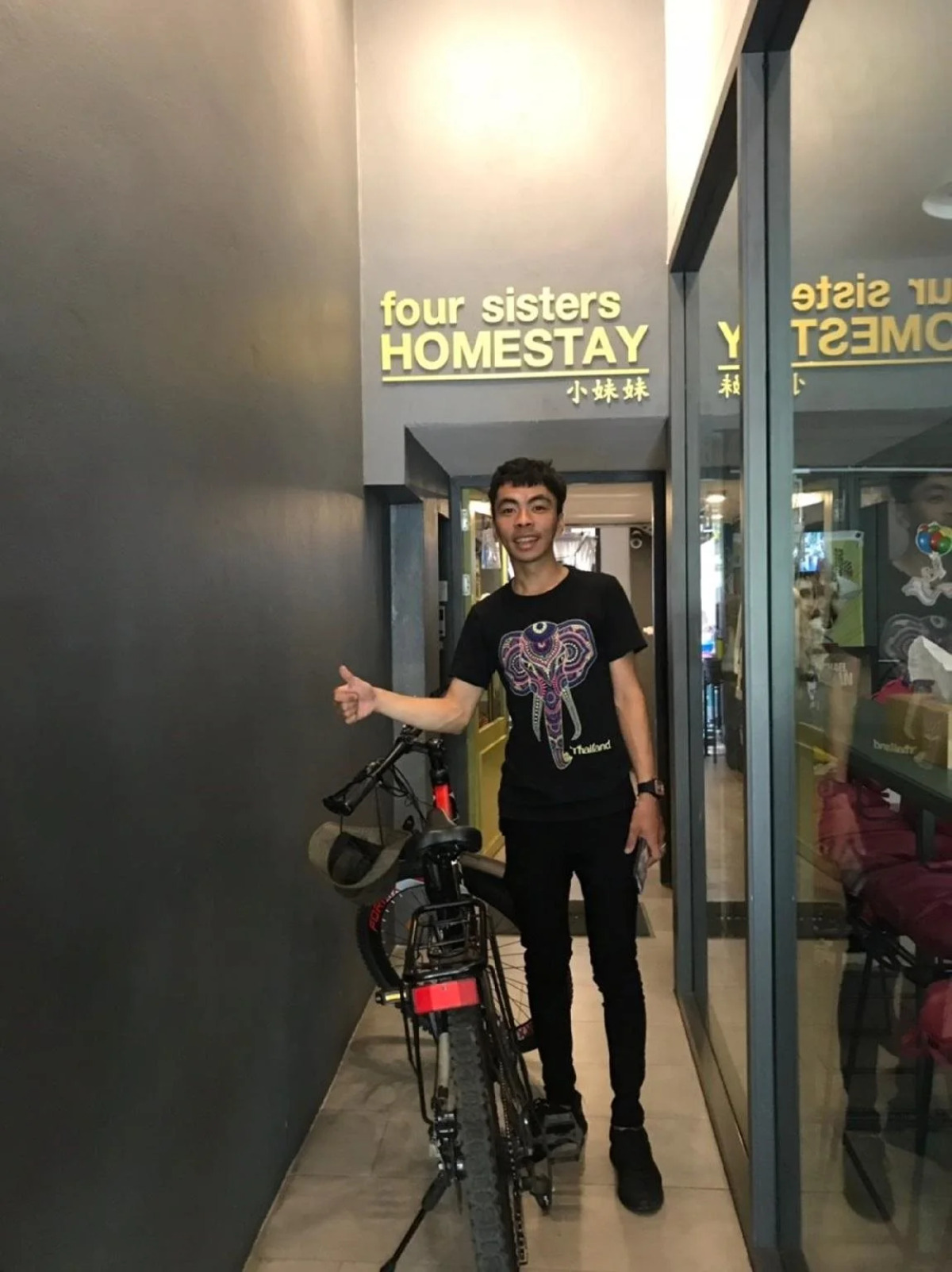 Four Sisters Homestay - Hostel