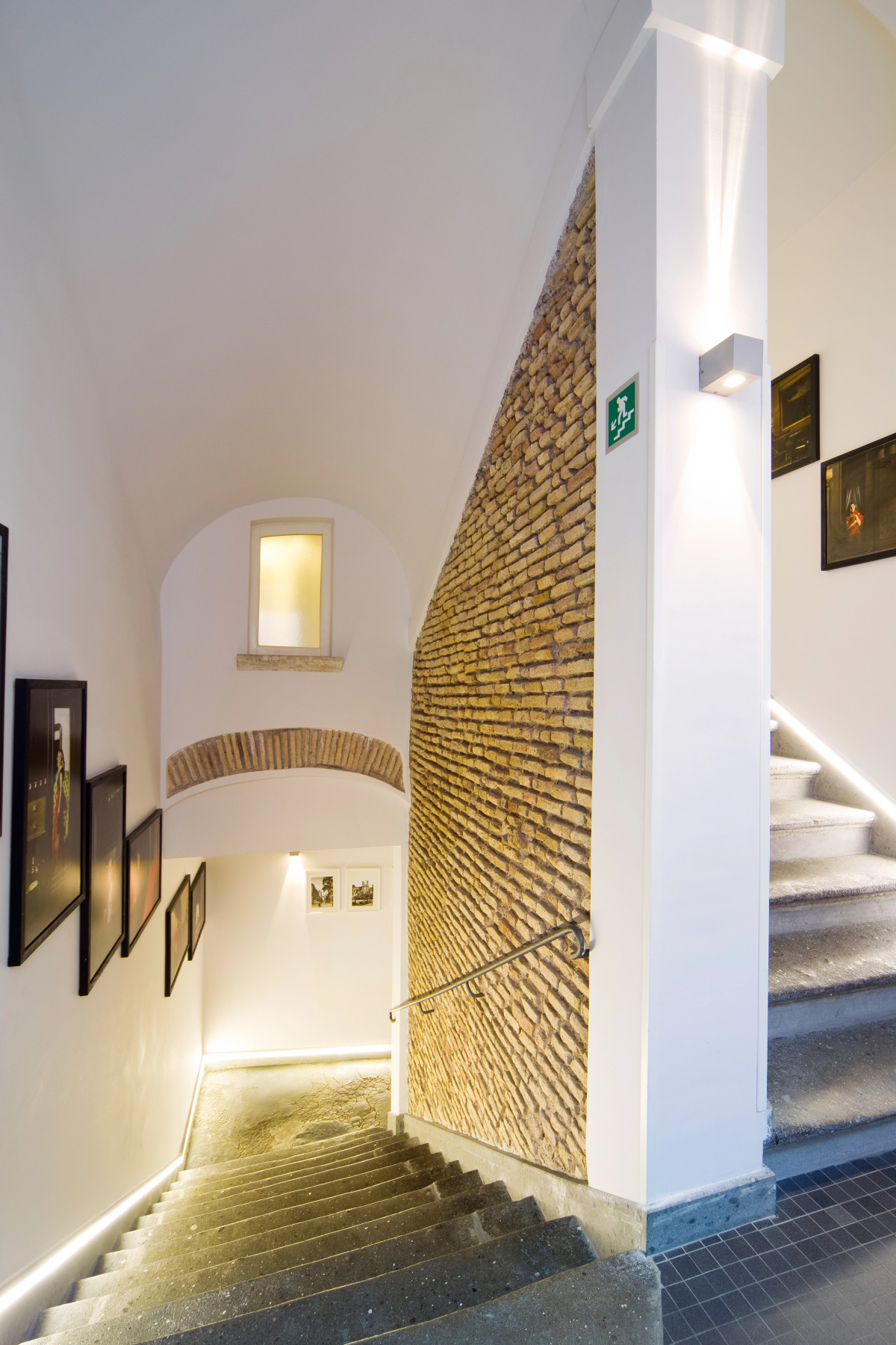 Trevi Palace Luxury Inn