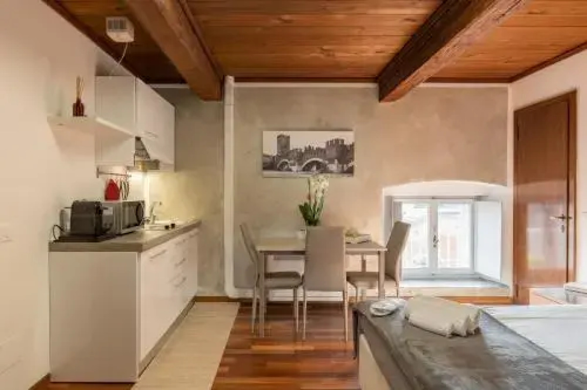 Rooms Castelvecchio - Palazzo Canossa