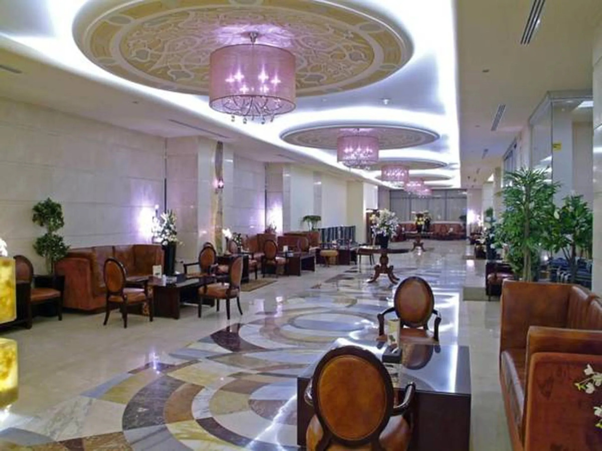 Dar Al Eiman Royal Hotel