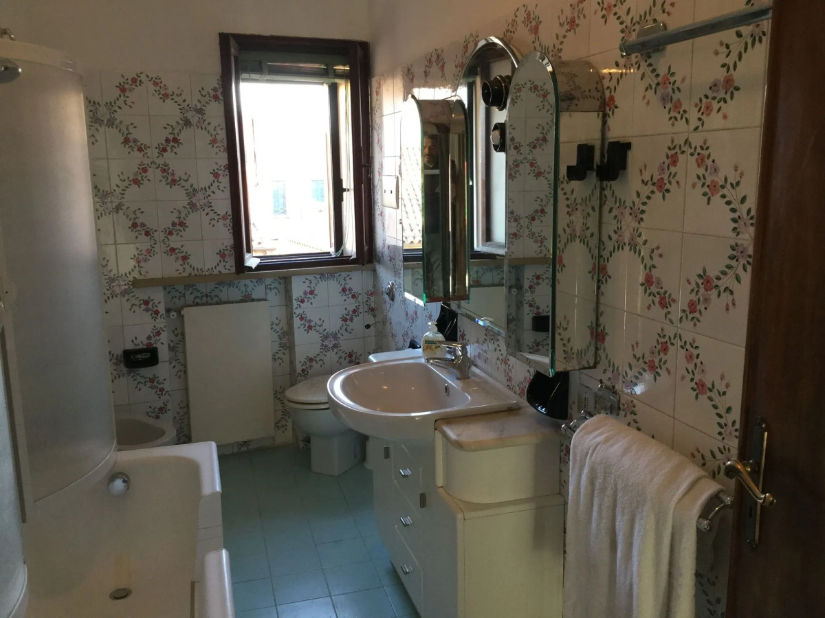 Venice Martinas Home