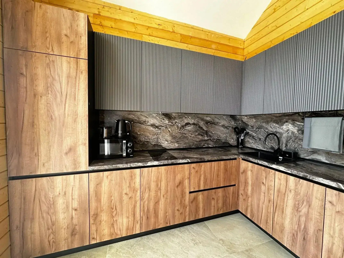 River & House (Ривер Хаус)