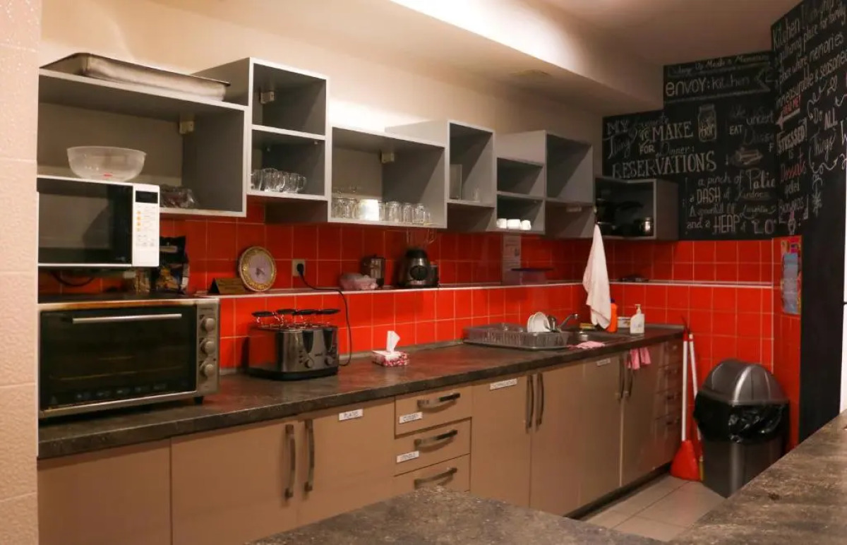 Envoy Hostel & Tours