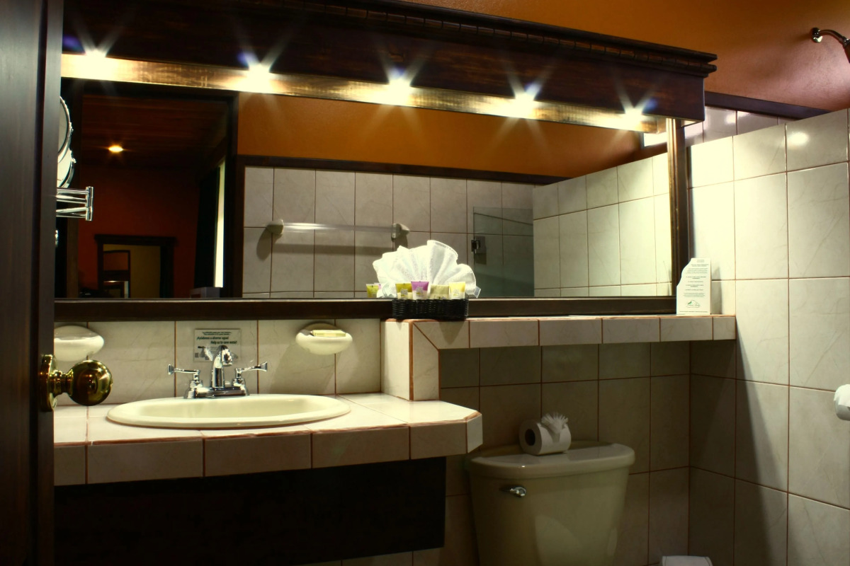 Volcano Lodge Hotel & Thermal Experience