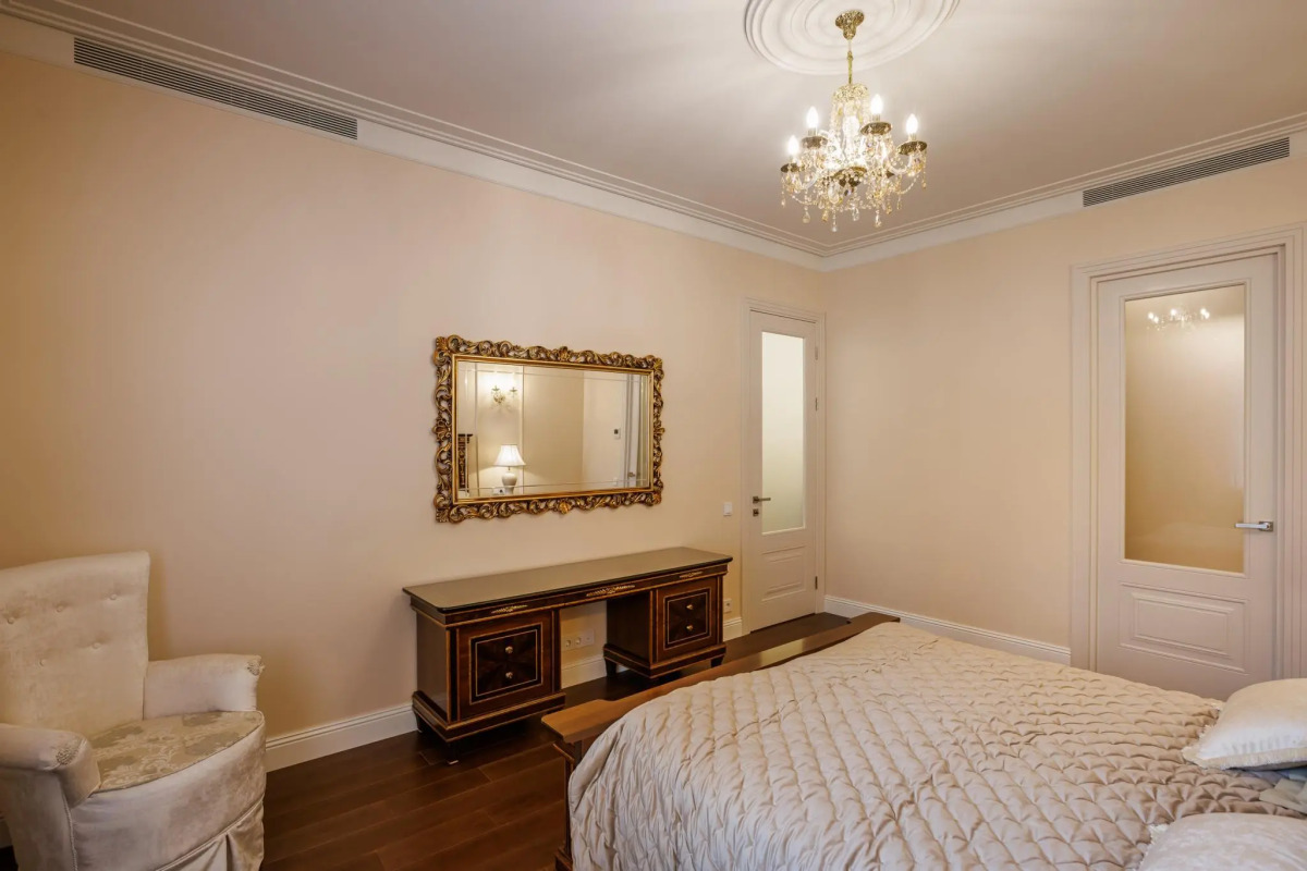 Апартамент Софийский