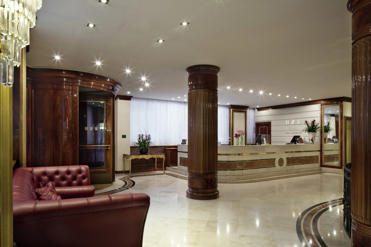 Отель UNAHOTELS Scandinavia Milano