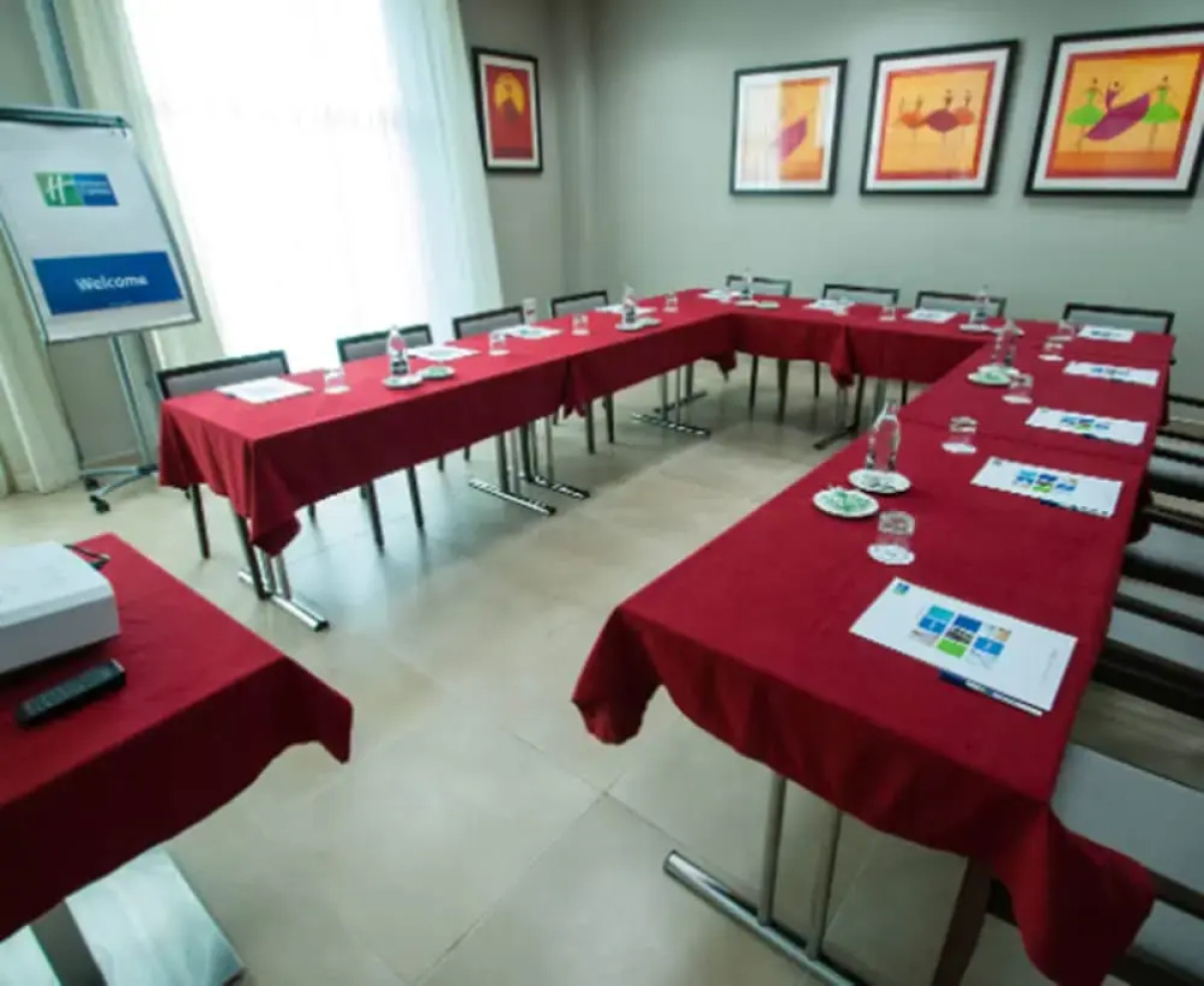 Holiday Inn Express Campo De Gibraltar - Barrios by IHG