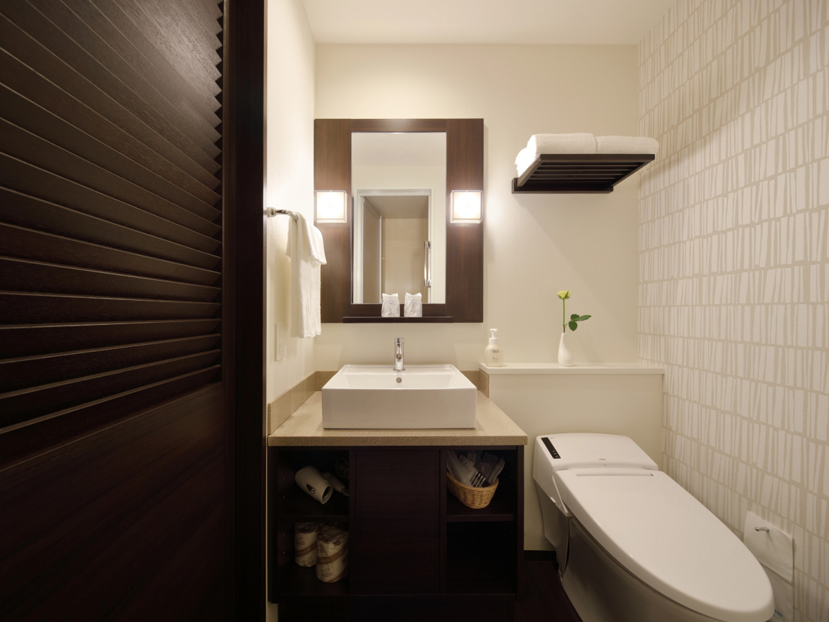 Red Roof Inn & Suites Osaka - Namba/Nippombashi