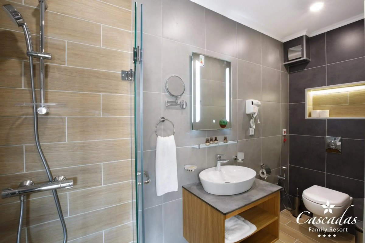 Cascadas Family Resort