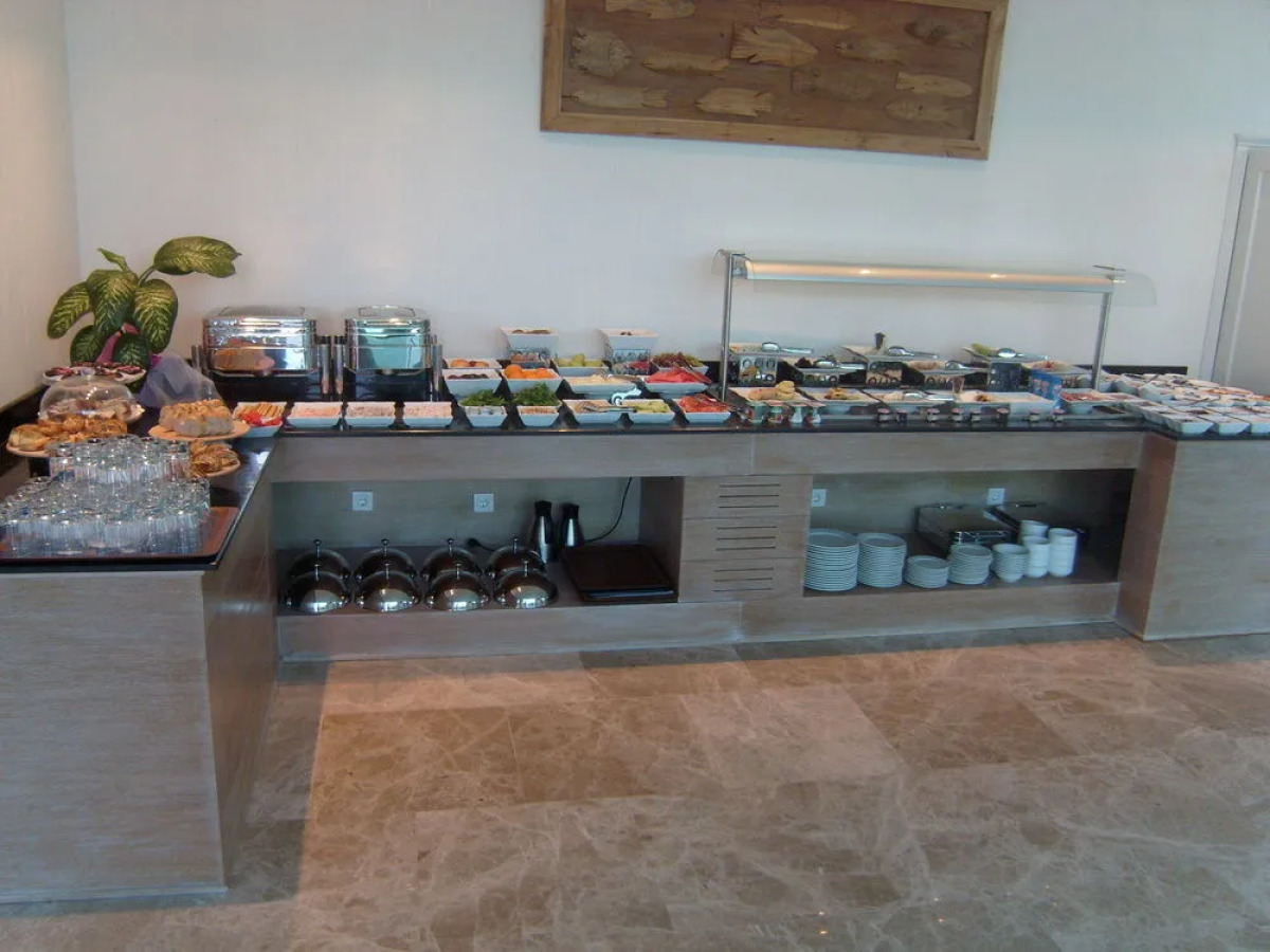 Marine Suites and Spa