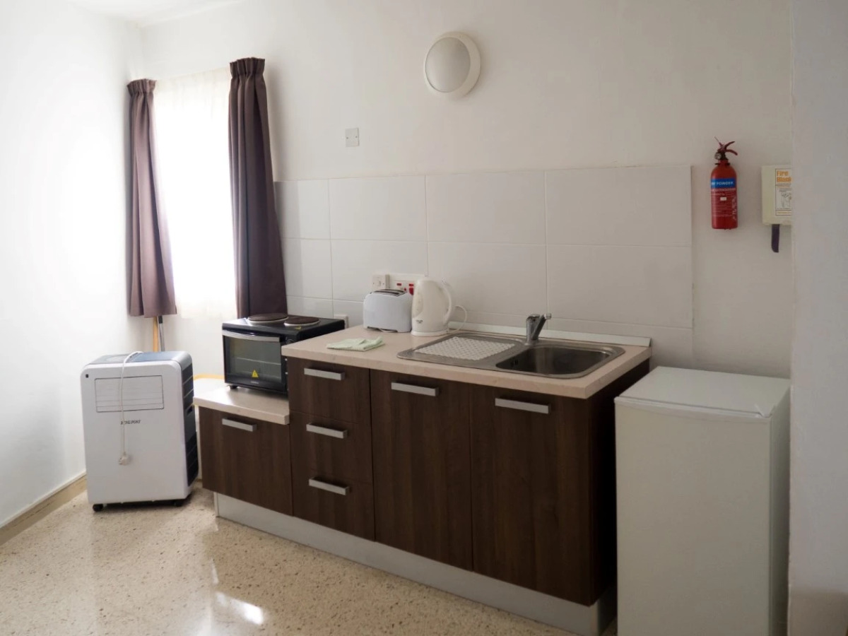 Mavina Hotel & Apartments