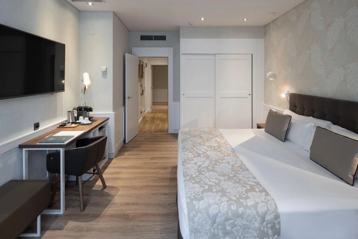 Catalonia Puerta del Sol