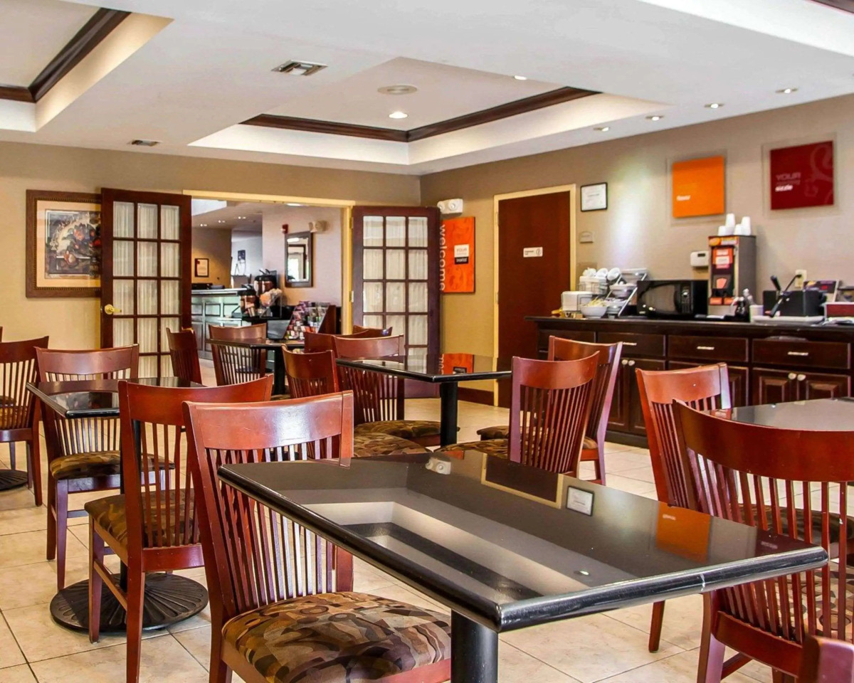 Comfort Suites East Brunswick - South River