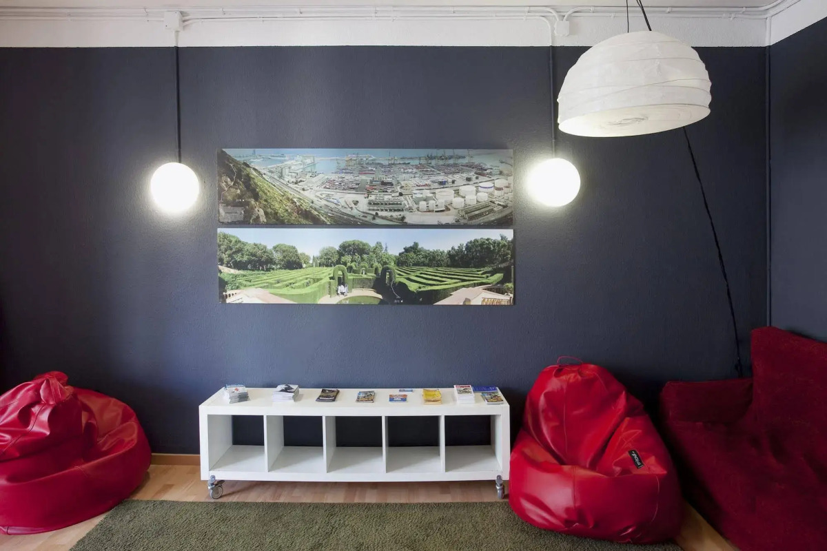 Sant Jordi Hostel Alberg