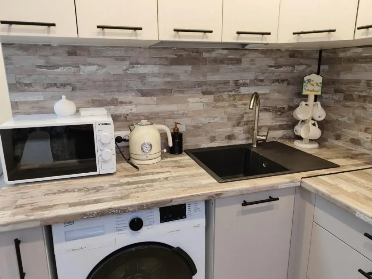 Olivinn на улице Шотмана 8