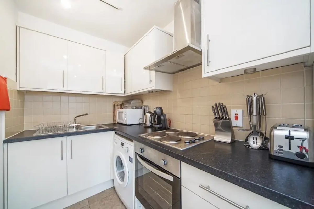 2 Bed Cosy Apartment in Central London Fitzrovia FREE WIFI by City Stay Aparts London