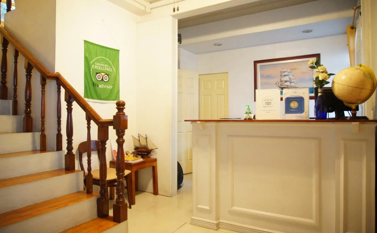 Makati Riverside Inn