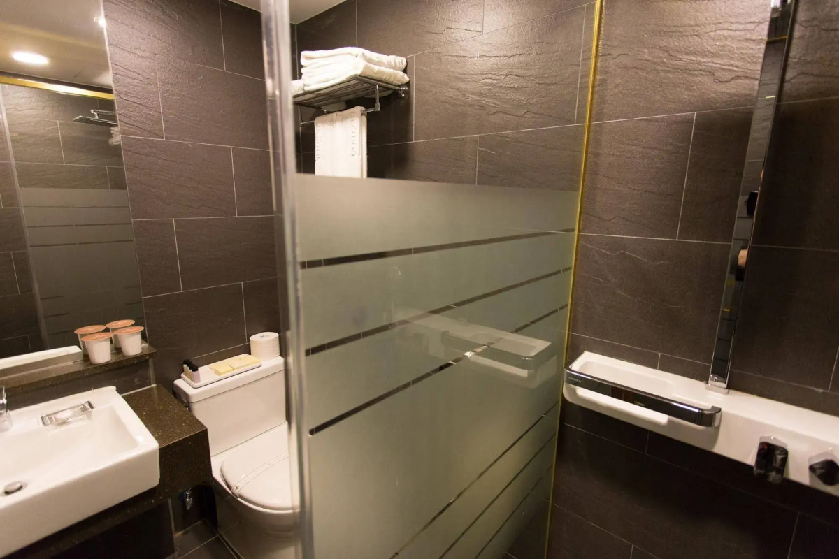 The Central Plaza Hotel