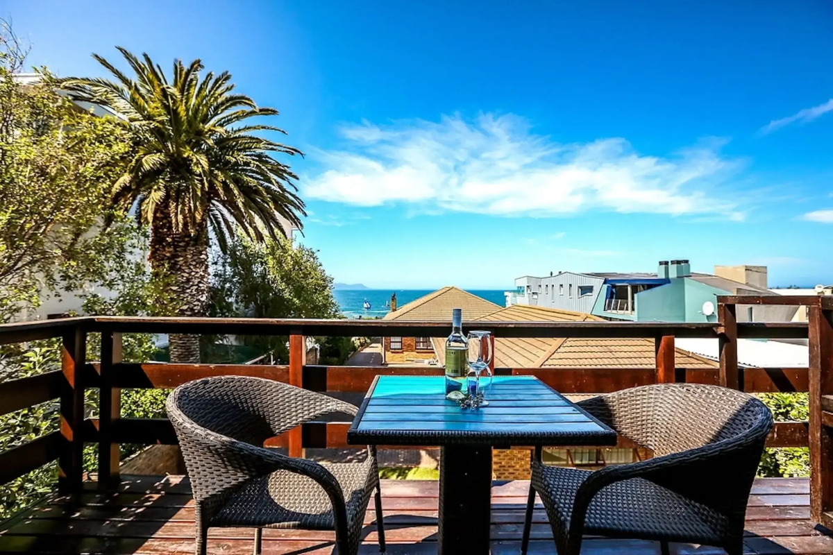 Misty Waves Boutique Hotel