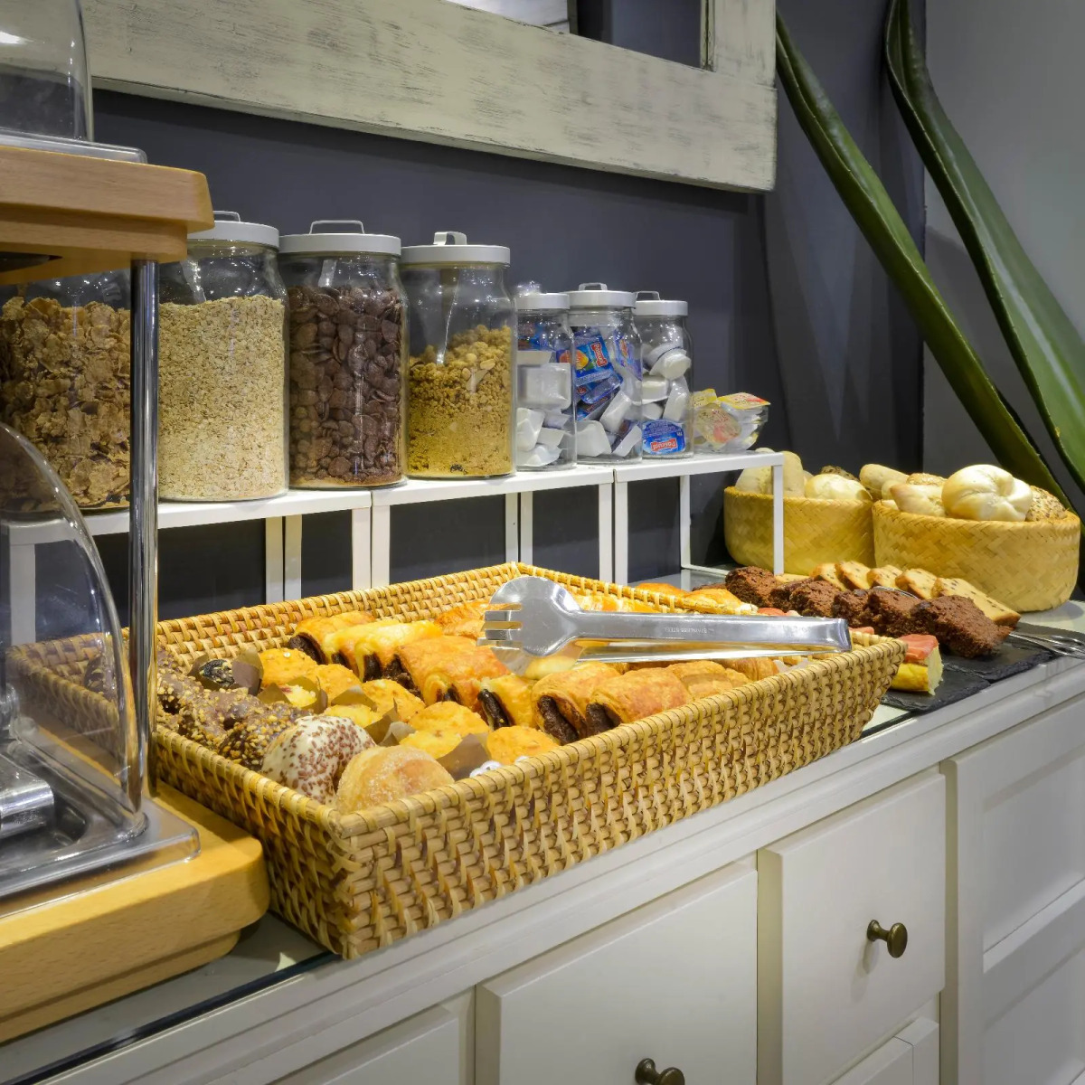 Alexandra Aparthotel BenstarHotelGroup