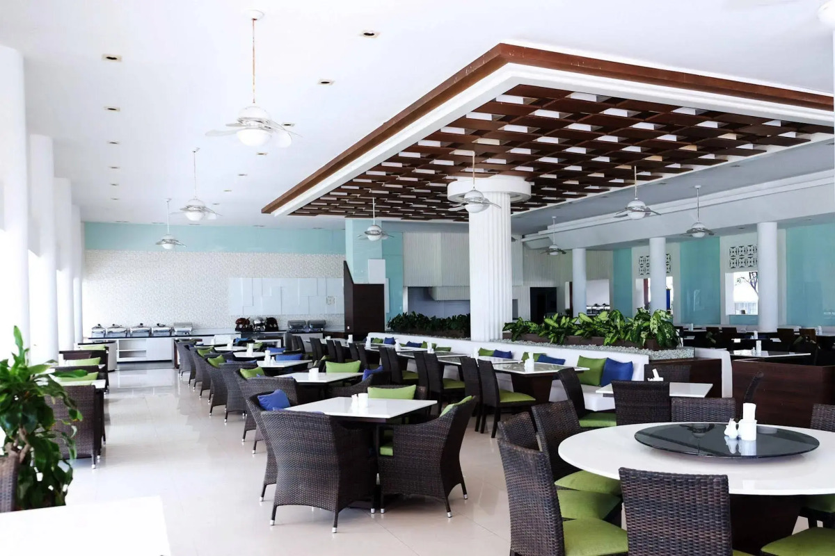 The Cha-am Methavalai Hotel