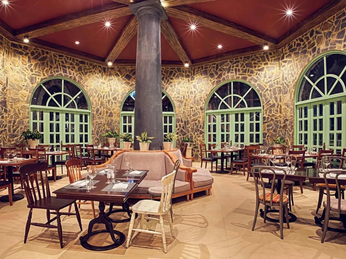 Mercure Danang French Village Bana Hills