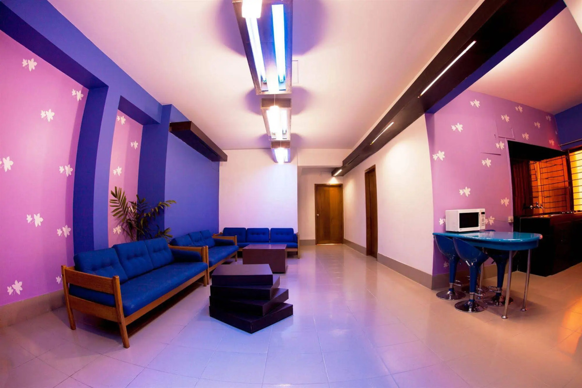 Hotel Tropical Daisy