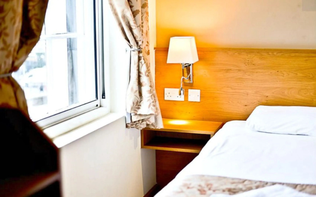 Kings Cross Inn Hotel