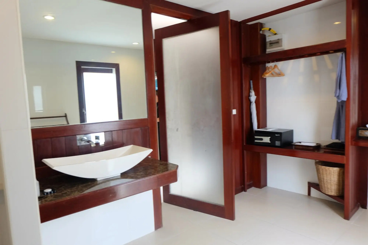 Howard Johnson by Wyndham Phuket Naiyang