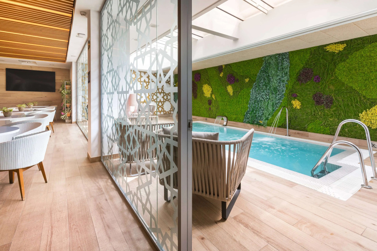 Catalonia Giralda Hotel