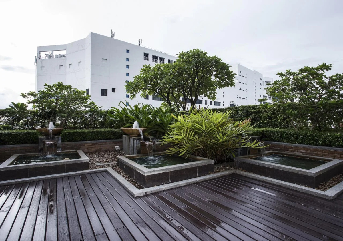 The Narathiwas Hotel & Residence Bangkok