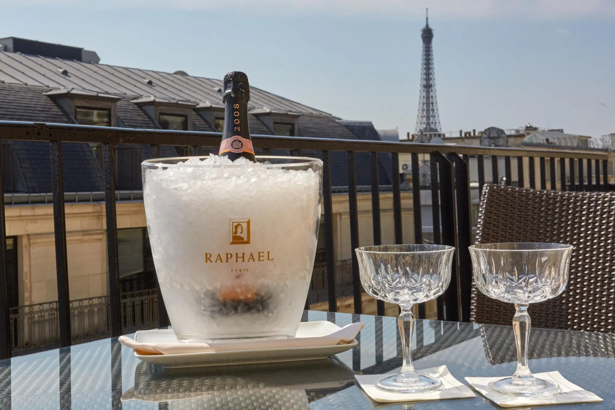 Hotel Raphael