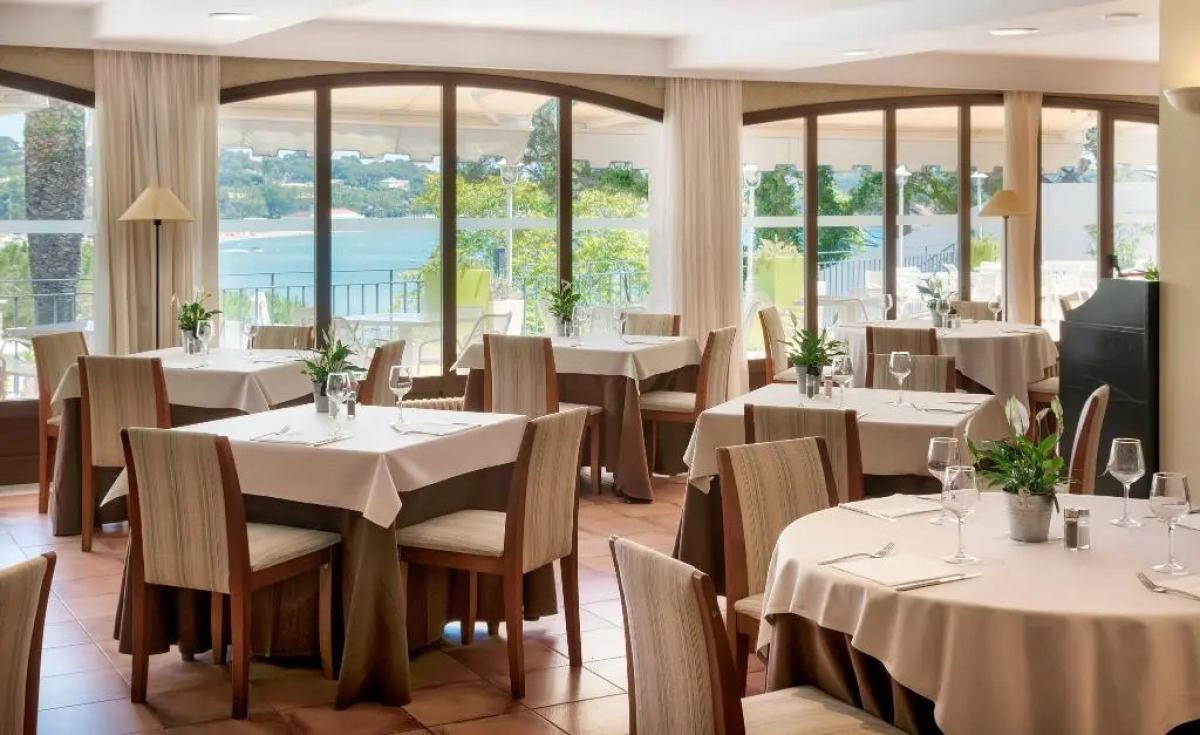 Hotel ILUNION Caleta Park