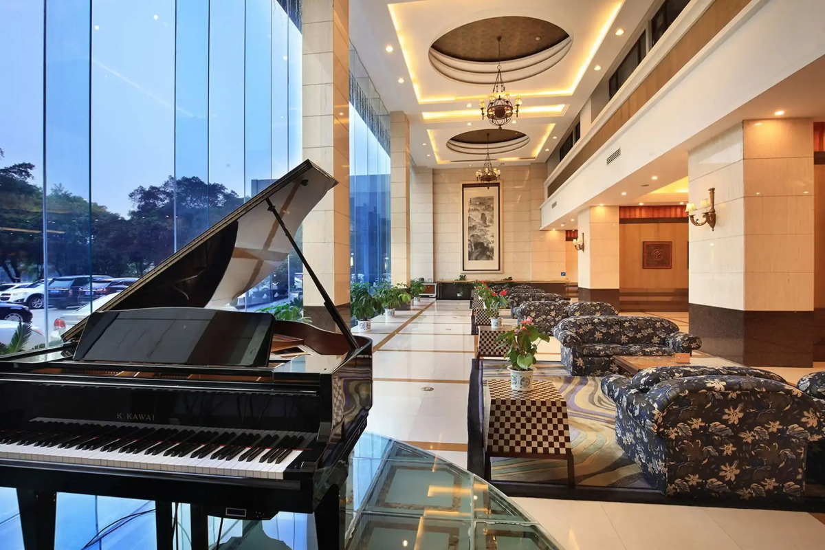 Guilin Lijiang Waterfall Hotel