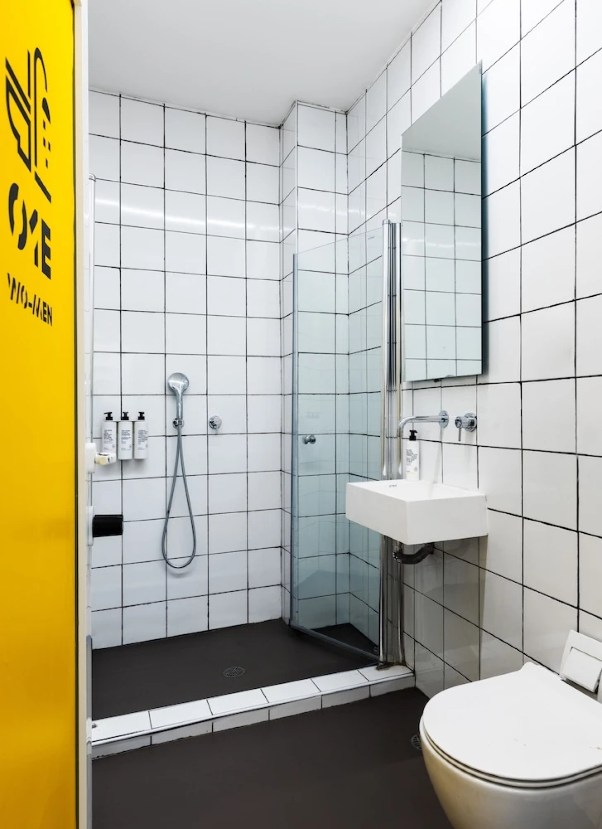 Wom Allenby Pod Hotel