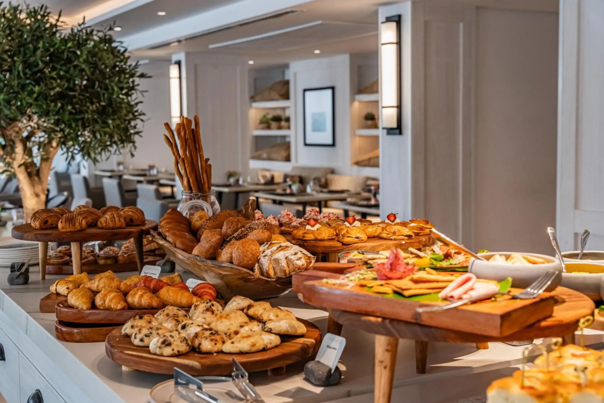 Отель Kwetu Nairobi Curio Collection By Hilton