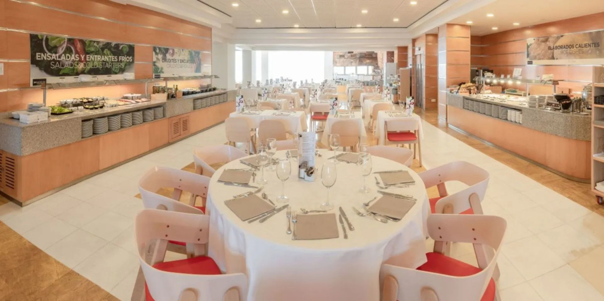 RH Ifach Family Hotel