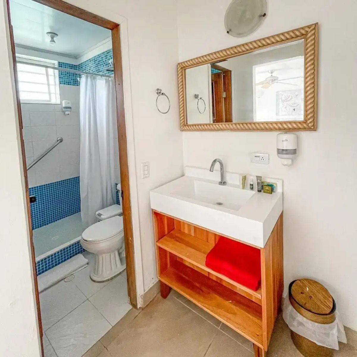 Cocoplum Beach Hotel