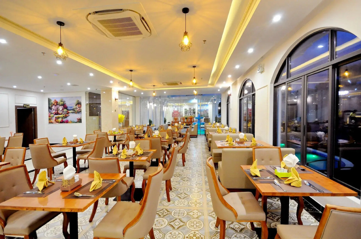Crown Nguyen Hoang Hotel