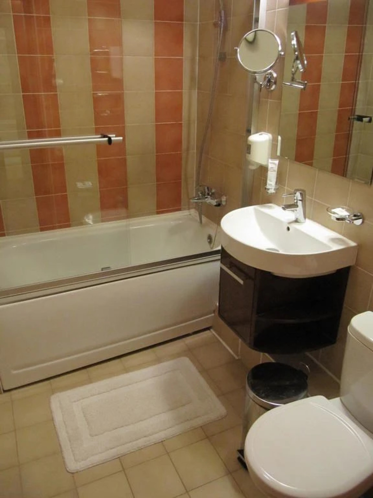 Гостиный Дом