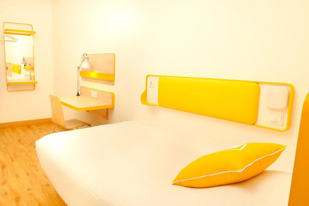 Bloomrooms @ New Delhi Railway Station