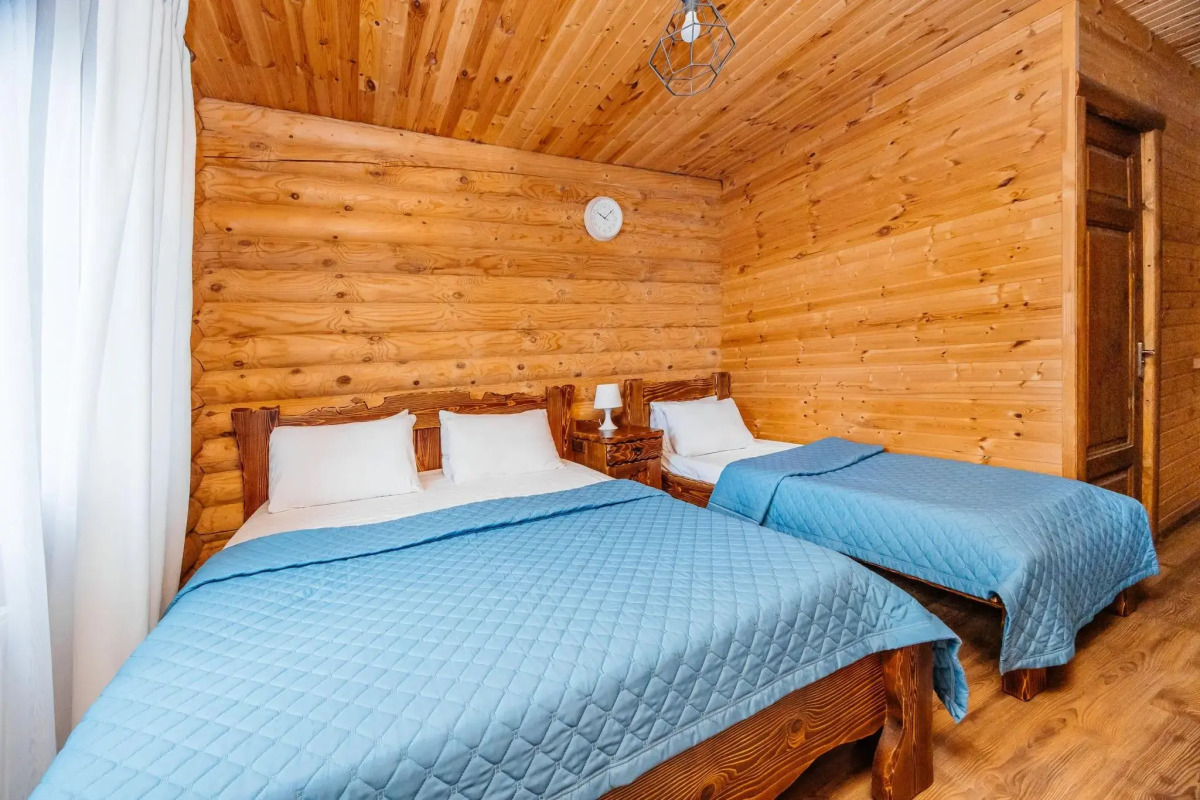 House Izbushka (Zhiloj dom)