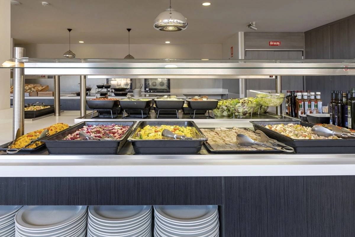 Отель Las Palmeras Affiliated by FERGUS 