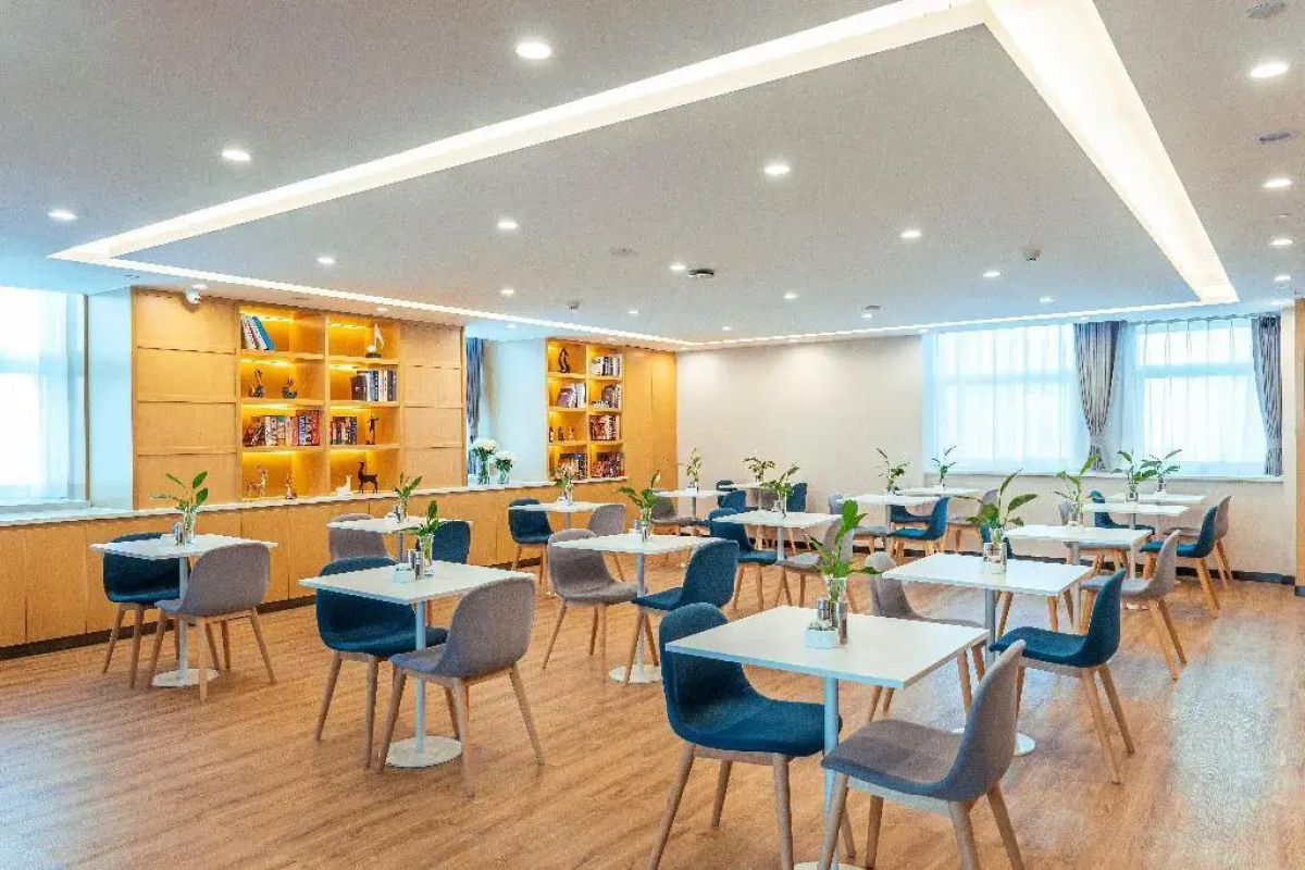 Holiday Inn Express Urumqi Station by IHG