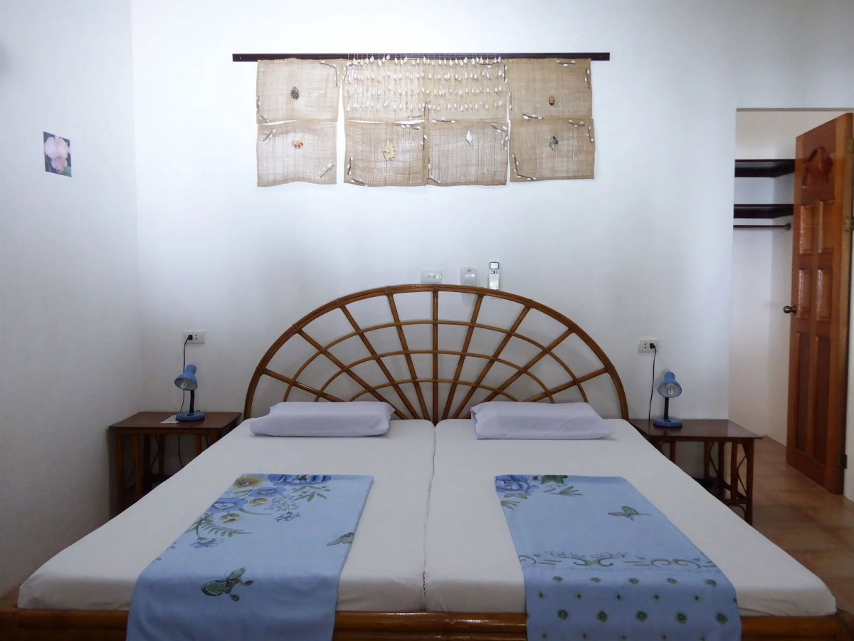 Marcosas Cottages Resort