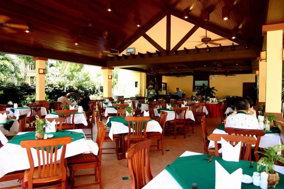 Karon Sea Sands Resort