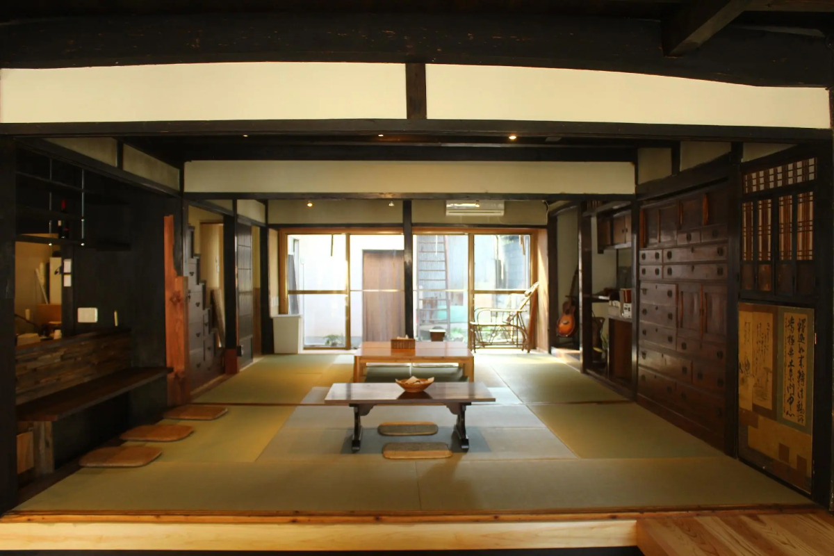 The hostel & Tatami bar UCHIKOBARE